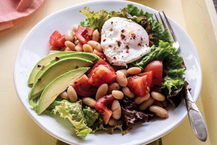 Tomato, Eggs, and Beans with Creamy Kale Pesto